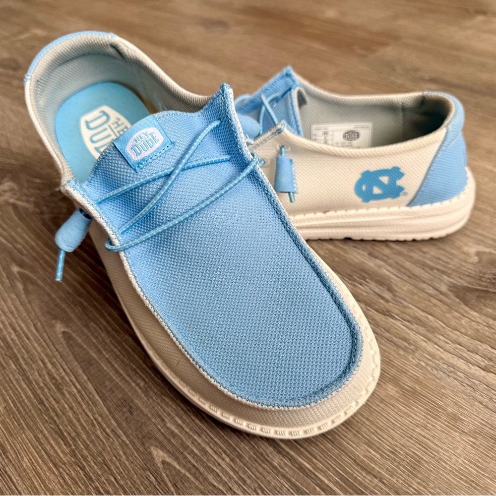 Hey Dude NCAA North Carolina Tar Heels women’s shoes